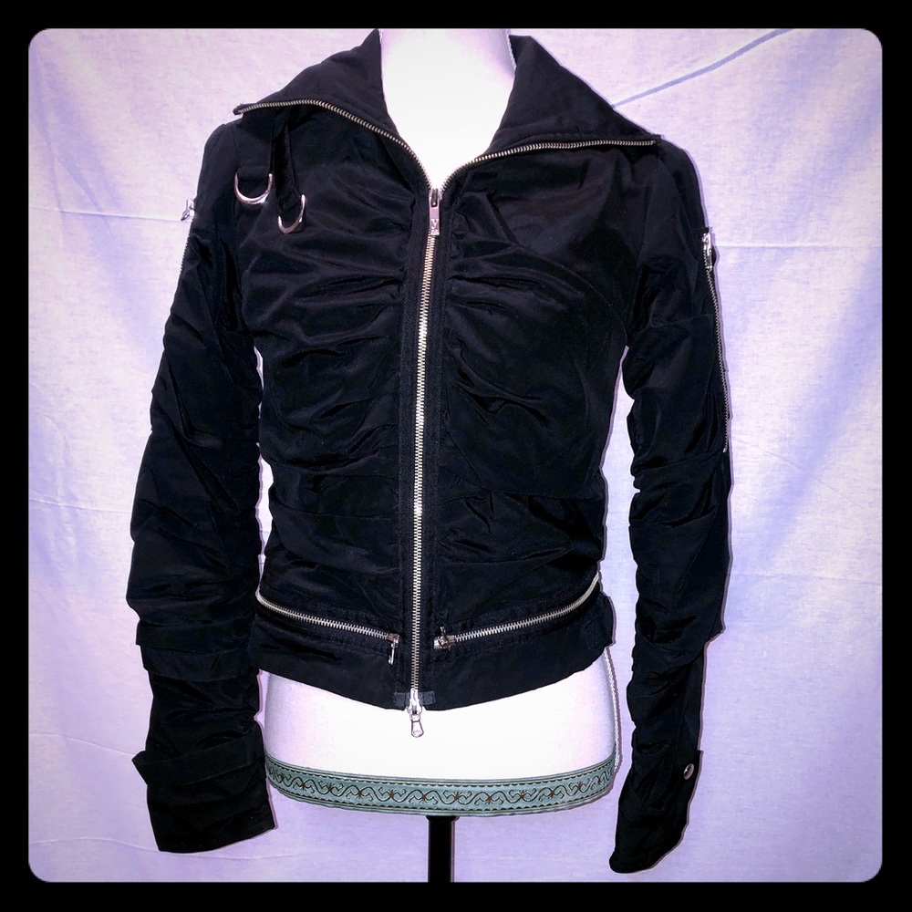 Yokl Sport Short Black Jacket.